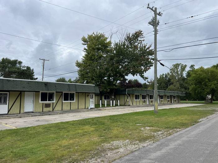 Huron Inn Motel (Darlington Efficiency Apartments) - Sept 10Th 2023 (newer photo)